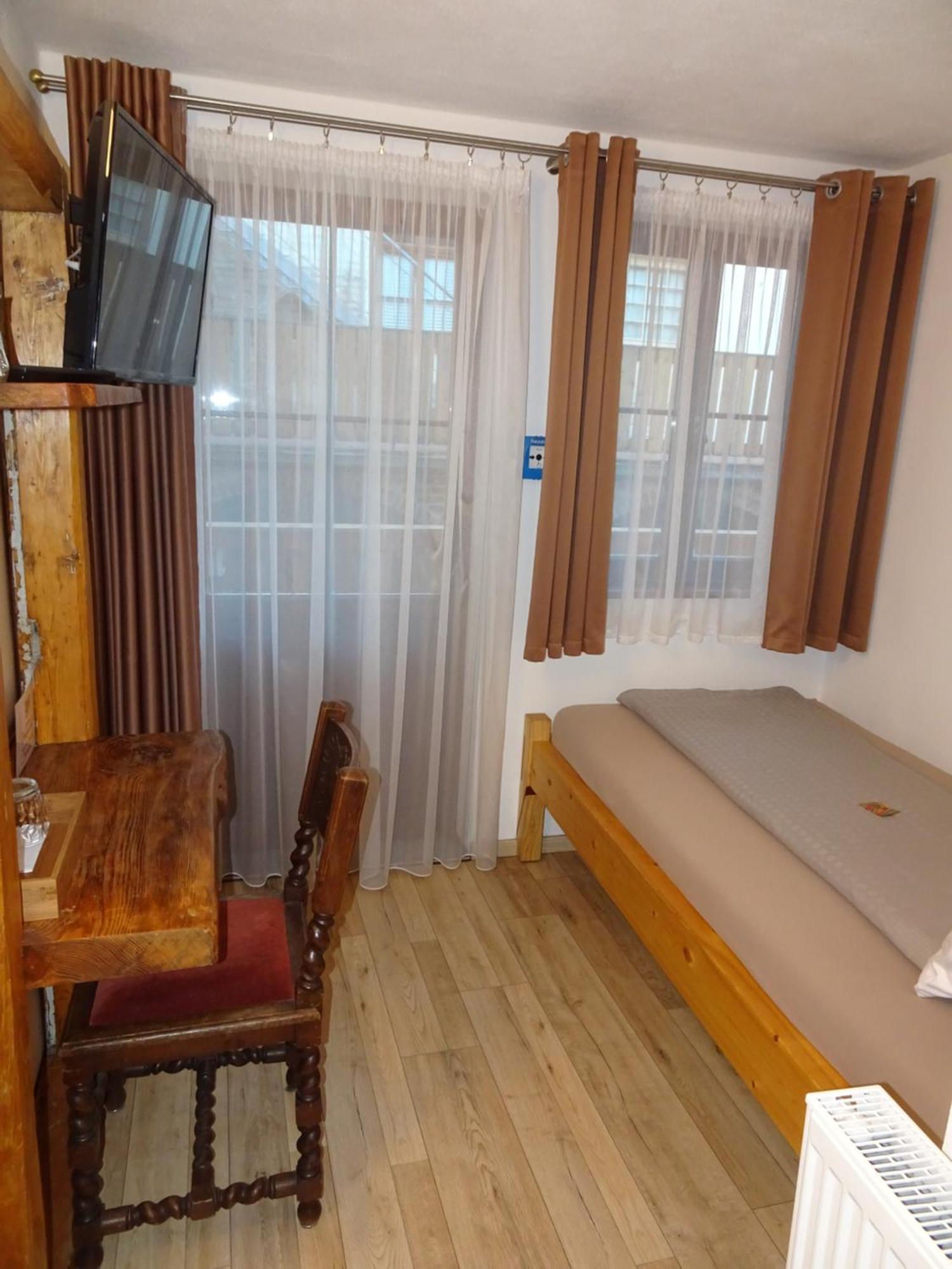 Wirgarten Antik Hotel Dingolfing Buitenkant foto