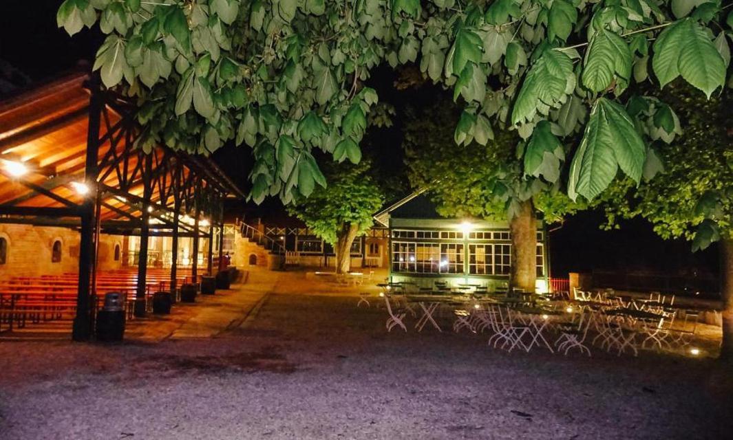 Wirgarten Antik Hotel Dingolfing Buitenkant foto