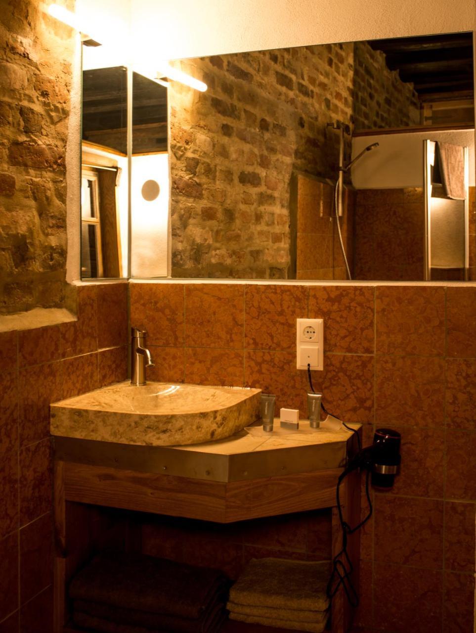 Wirgarten Antik Hotel Dingolfing Buitenkant foto